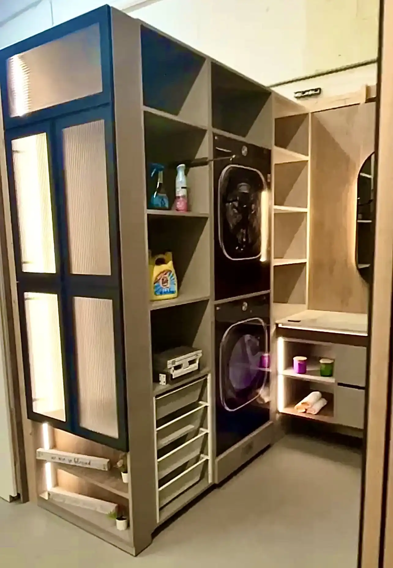 Vanities - Single Sink - Modern - Built in - Shaker - Floating - Custom Size