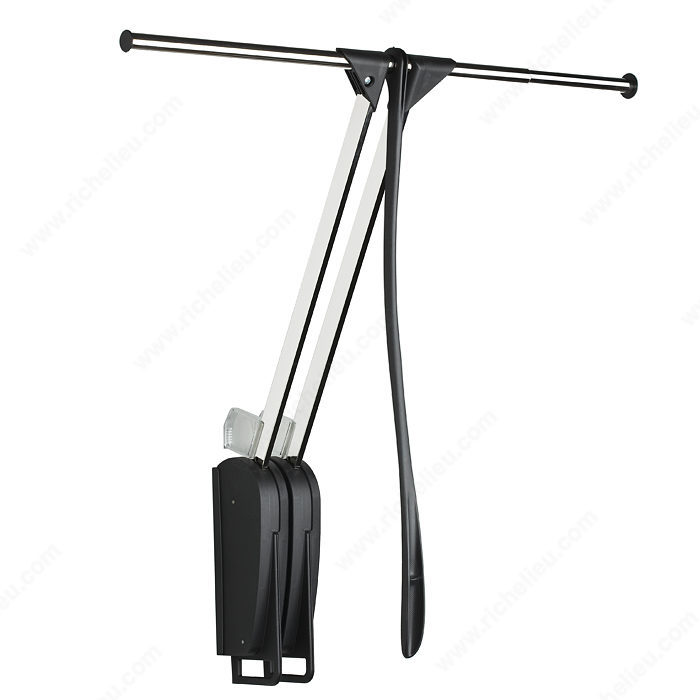 Central and Adjustable Pull-Out Wardrobe Lift